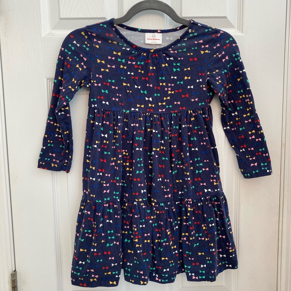 Hanna Andresson Tiered Twirl Dress - Navy/Multi Bow Print size 110 (5)